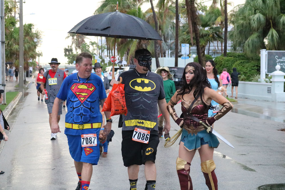 Heroes and Villains 5K 2017 photo - Duval Street, Key West
